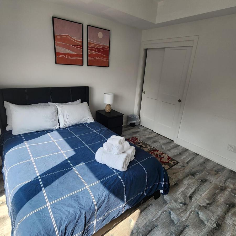 Stylish Townhome Gem With Several Amenities Just Minutes To The Falls Niagara Bagian luar foto