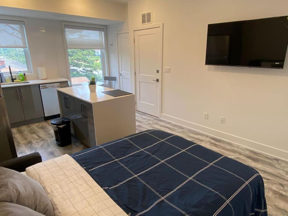 Stylish Townhome Gem With Several Amenities Just Minutes To The Falls Niagara Bagian luar foto